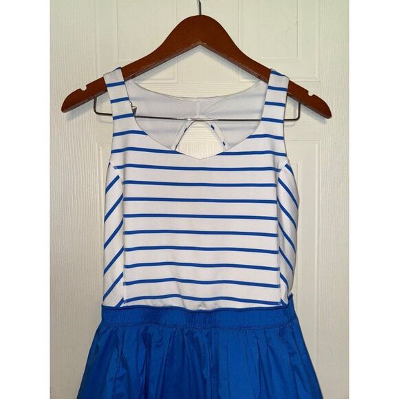Lululemon RARE Club Dress Deauville Stripe Pipe Dream Blue White Size 8 - Picture 6 of 15